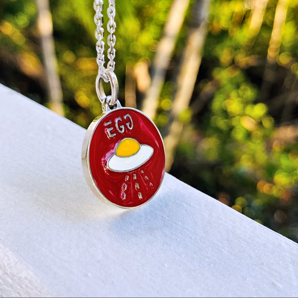 Guccighost Egg UFO Charm Pendant NWT - Picture 10 of 16